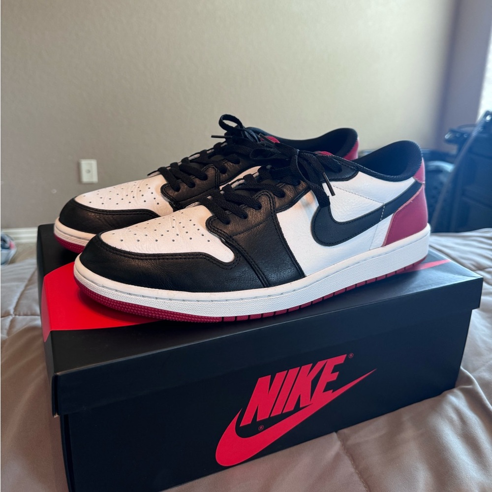 Air Jordan 1 Low OG 'Black Toe'